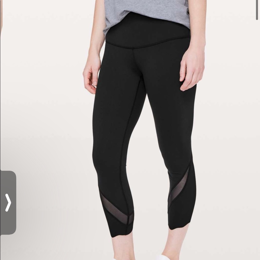 Lululemon Wunder Under Crop II *Roll Down Scallop Full-On Luxtreme 24" Black 2